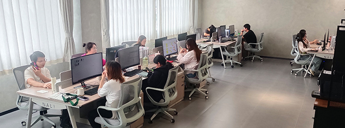 Компания Baoding changyao lmport & Export Co., td. является всемирно известным производителем и продавцом багажа и сумок премиум-класса